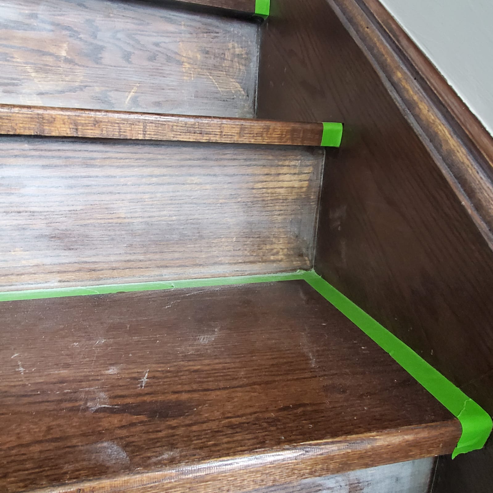 How To Paint The Staircase Risers White A DIY Project Elle Muse   How To Paint The Staircase Risers 